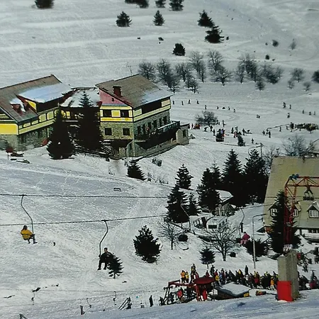 アパート ονειροπαγίδα *